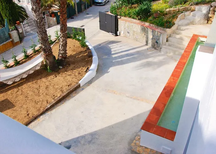 Manuki Mas Vall-Llobrega